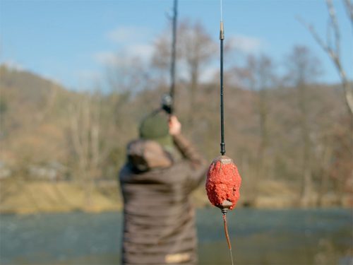 Kötött horog Delphin FLR Sting / 6db 8cm / 0,22mm / B-LESS #8 / Sting 5mm